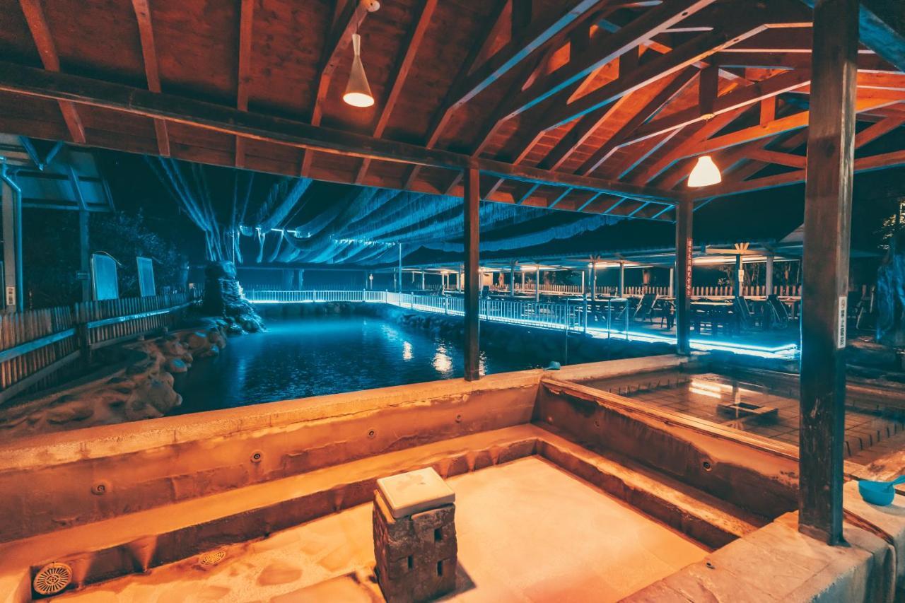 Cdr Hotspring Resort Liugui Extérieur photo